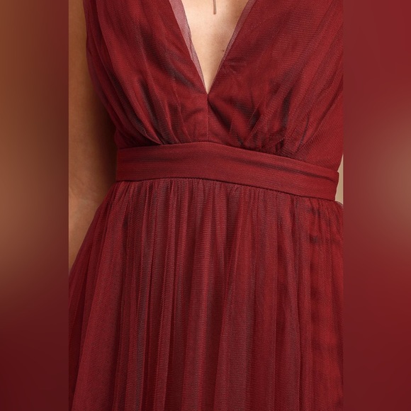 Lulu’s Prom Rare Beauty Burgundy Tulle Backless Maxi Dress size S - Picture 9 of 9